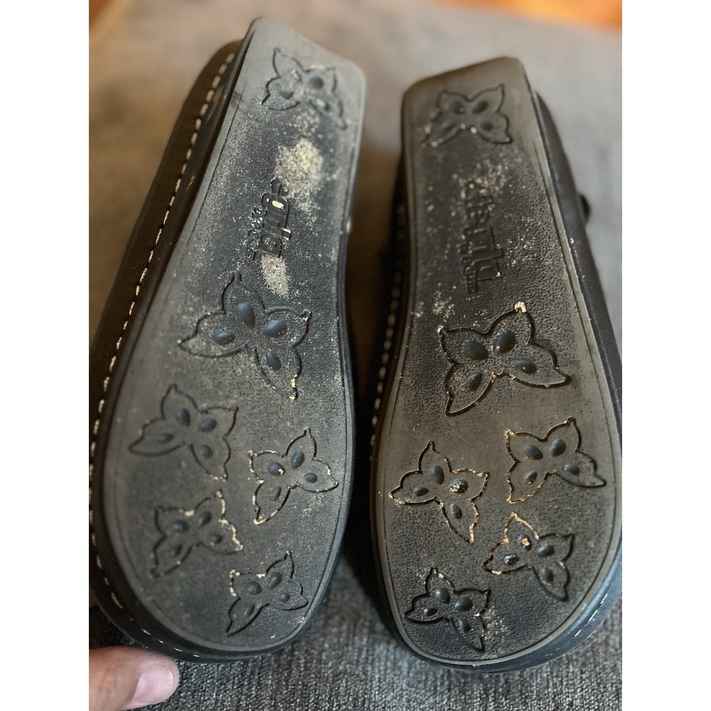 Alegria Caiti Tooled Women's 39 Black Leather Hook & Loop Ankle Bootie Shoe - Picture 7 of 8